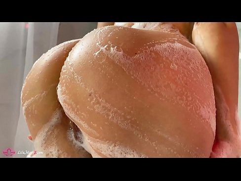 ❤️ Brunette Masturbates Pus karo Vibrator kanggo Intens Orgasme ing Shower ❤ Saru ayu ing kita  ﹏